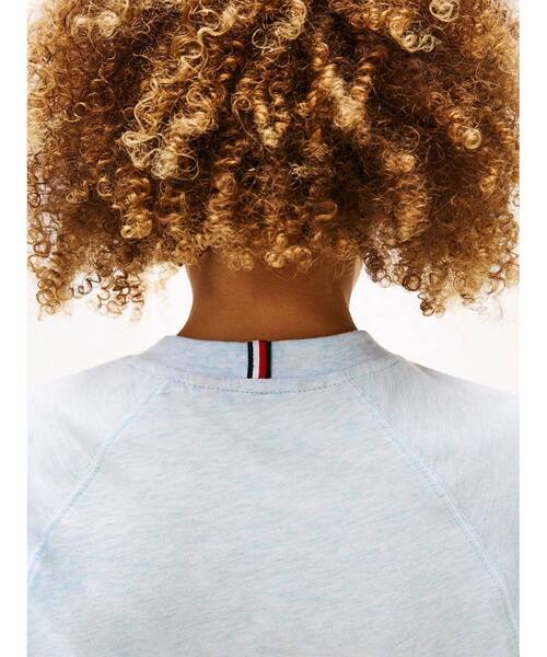 TOMMY HILFIGER(トミーヒルフィガー)の「BOYS ヒルフィガーバーシティTシャツ(Tシャツ/カットソー・キッズ・ライトグリーン/ライトブルー・150cm/160cm/130cm/140cm)」の4枚目の写真