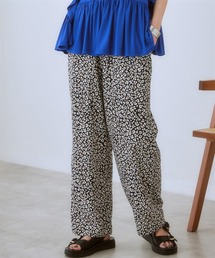 <大きいサイズ> ゆるストレートプリントパンツ(ゆったりヒップ)