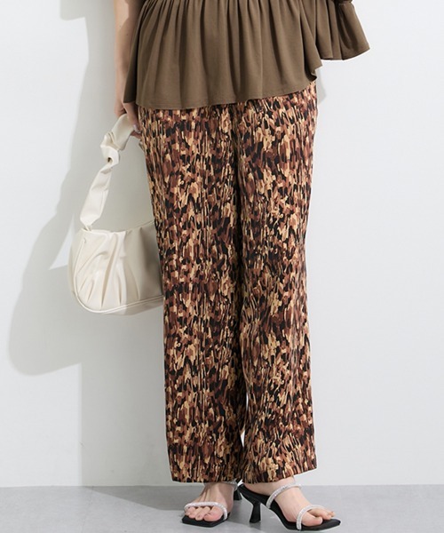 SMILE LAND(スマイルランド)の「<大きいサイズ> ゆるストレートプリントパンツ(ゆったりヒップ)(その他パンツ・レディース・ブルー系/ブラック系/ブラック系その他/ブラウン系・L/LL/3L/5L/4L)」の6枚目の写真