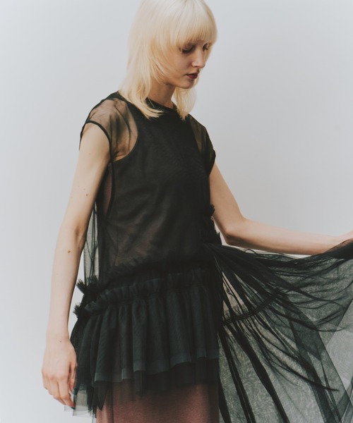 LA BELLE ETUDE(ラベルエチュード)の「フレンチスリーブレイヤードギャザーチュールデザイントップス(シャツ/ブラウス・レディース・ホワイト/レッド/ブラック/カーキ・FREE)」の10枚目の写真