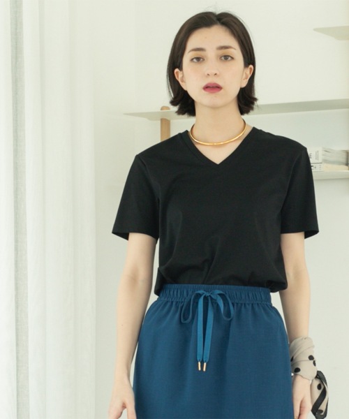 OPAQUE.CLIP（オペークドットクリップ）の「◆《5色展開／SS-LLサイズ》VネックベーシックTシャツ【接触冷感／洗濯機洗い可】（Tシャツ/カットソー・レディース・ホワイト/ライトイエロー系8/ブラック/ブラウン系その他/チャコールグレー・36/38/40/42/34）」の13枚目の写真