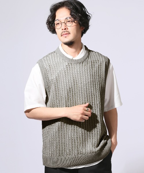 LUXSTYLE(ラグスタイル)の「メッシュ編みルーズサイズクルーネックベスト(ベスト・メンズ・グレー/ブラック・M/L)」の7枚目の写真