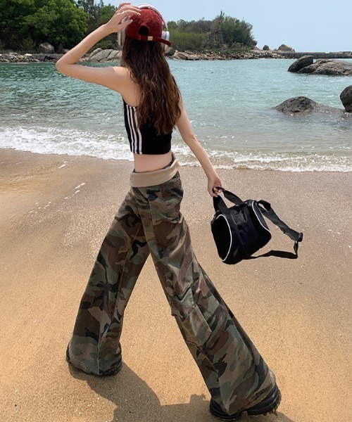 LOULOU select（ルルセレクト）の「ウエスト折り返しデザイン迷彩カーゴパンツ（その他パンツ・レディース・カーキ・M）」の3枚目の写真