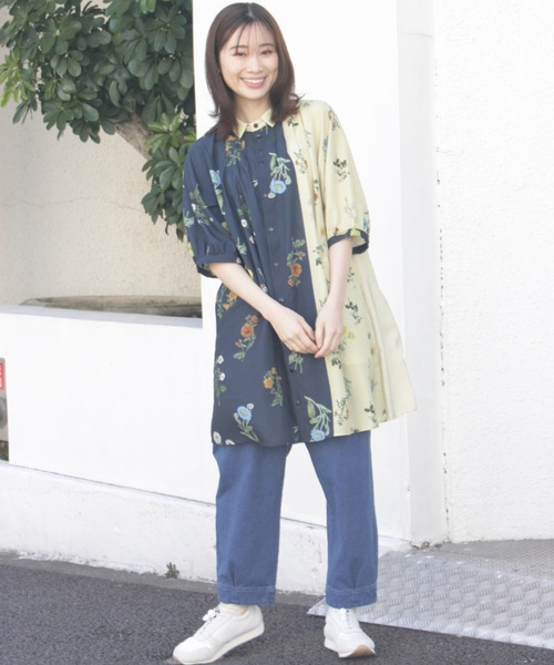 SUPER HAKKA（スーパーハッカ）の「ロゴワンポイント刺繍ライトインレイデニムタックパンツ（デニムパンツ・レディース・ネイビー/ブルー・S/M）」の9枚目の写真