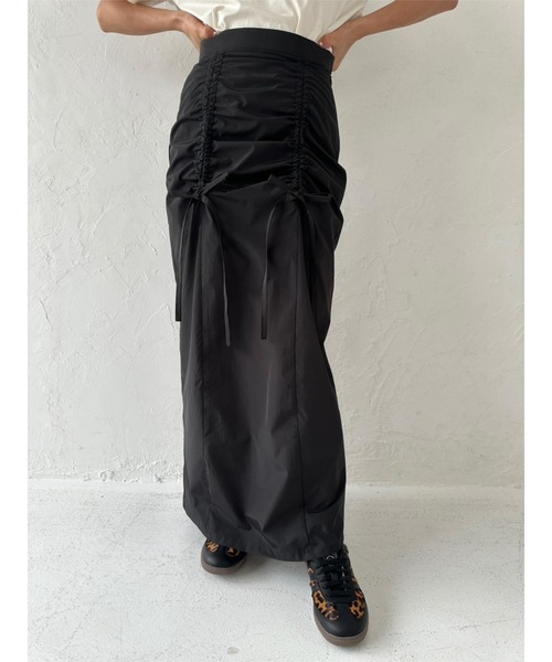 TRUNC（トランクエイティーエイト）の「Drawstring Gather Skirt（スカート・レディース・グレイッシュベージュ/ブラック・FREE）」の2枚目の写真