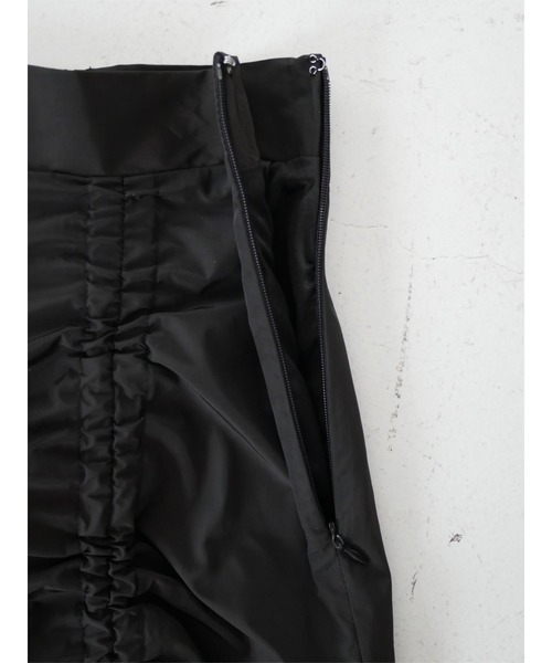 TRUNC（トランクエイティーエイト）の「Drawstring Gather Skirt（スカート・レディース・グレイッシュベージュ/ブラック・FREE）」の20枚目の写真