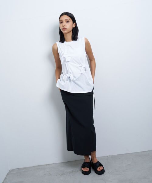 LANVIN en Bleu（ランバンオンブルー）の「ツイストフラットサンダル（サンダル・レディース・ブラック/ブラウン・S/L/M）」の8枚目の写真