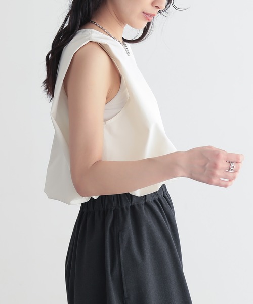 for/c（フォーシー）の「[新色追加]ドライタックノースリーブブラウス【サスティナブル】（シャツ/ブラウス・レディース・オフホワイト/ネイビー/チャコールグレー/ブラック/ブラウン/ピンク・LL/M/L）」の17枚目の写真
