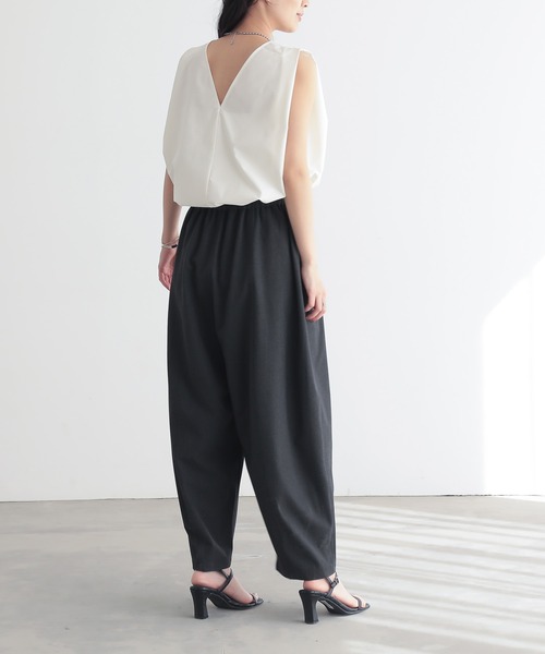 for/c（フォーシー）の「[新色追加]ドライタックノースリーブブラウス【サスティナブル】（シャツ/ブラウス・レディース・オフホワイト/ネイビー/チャコールグレー/ブラック/ブラウン/ピンク・LL/M/L）」の12枚目の写真