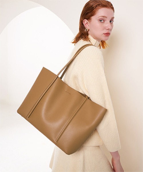 NiiNa(ニーナ)の「【 NiiNa / ニーナ 】高品質牛革 大容量 レザートートバッグ(トートバッグ・レディース・ベージュ/ブラウン/ブラック/ブラウン系その他・FREE)」の11枚目の写真