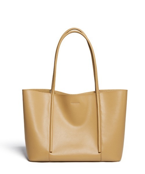 NiiNa(ニーナ)の「【 NiiNa / ニーナ 】高品質牛革 大容量 レザートートバッグ(トートバッグ・レディース・ベージュ/ブラウン/ブラック/ブラウン系その他・FREE)」の14枚目の写真