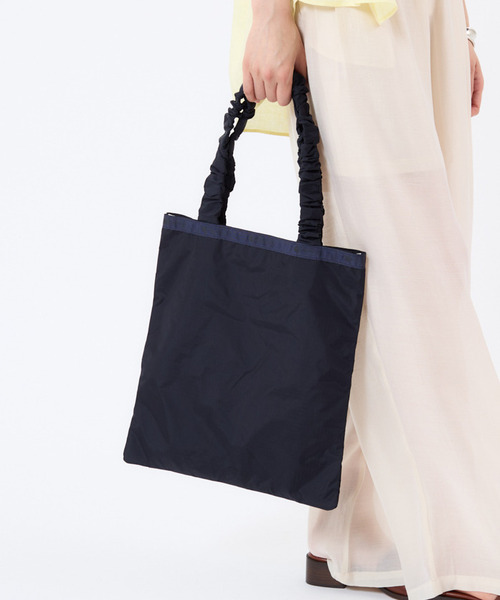 LeSportsac(レスポートサック)の「GH EMERALD TOTE ディープシーブルー(トートバッグ・レディース・ブルー・FREE)」の4枚目の写真