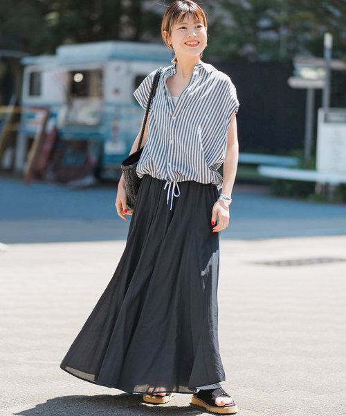 Spick and Span リネンブレンドフレンチヘムギャザーシャツ　ブラック セール】リネンブレンドフレンチヘムギャザーシャツ（シャツ