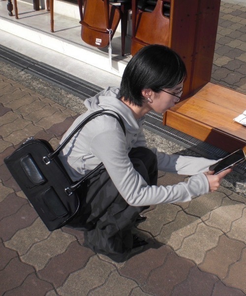 Chikashitsu＋】snap button camouflage pants