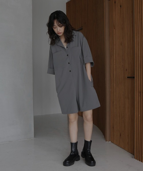hellam（へラム）の「クレープ シャツロンパース（サロペット/オーバーオール・レディース・グレイッシュベージュ/ブラック/グレー・FREE）」の10枚目の写真