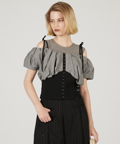 フォルムオフショルブラウス / Form Off Shoulder Blouse