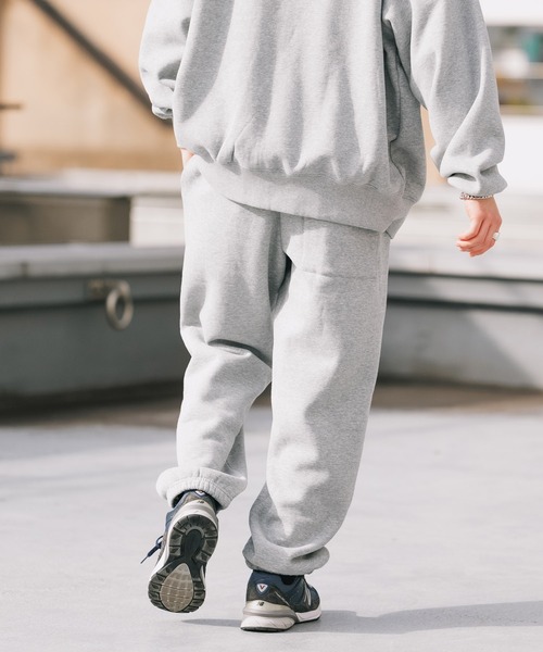 【PLEASURES スウェット】 セール】PLEASURES/プレジャーズ×N.E.R.D./ナード NERD SWEAT