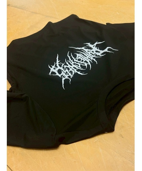 Evo+Revo(エボレボ)の「”ちょい悪&ロック” デスメタルロゴショート丈Tシャツ(Tシャツ/カットソー・レディース・ブラック/ホワイト・M/L)」の5枚目の写真