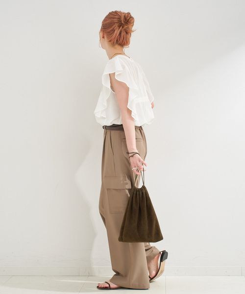 B.C STOCK(ベーセーストック)の「【WEB限定】手洗い可 / フリルピンタックブラウス(シャツ/ブラウス・レディース・ホワイト/サックスブルー/ブラック・FREE)」の6枚目の写真