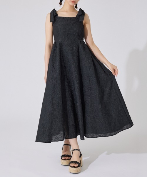 rienda(リエンダ)の「【AKB48 千葉恵里さん着用】ショルダーリボンワンピース 夏服 キャミワンピース(ワンピース・レディース・アイボリー/ブラック/ライトピンク・SMALL/MEDIUM)」の2枚目の写真