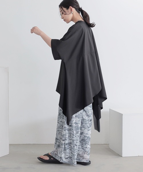 n'OrLABEL(ノアールレーベル)の「裾ヘムラインバンドカラーシャツ(シャツ/ブラウス・レディース・ブルー/オフホワイト/ブラック・FREE)」の16枚目の写真