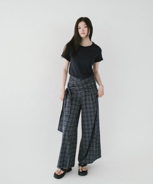 DRWCYS(ドロシーズ)の「フリルトリムTシャツ(Tシャツ/カットソー・レディース・ホワイト/ネイビー・FREE)」の17枚目の写真