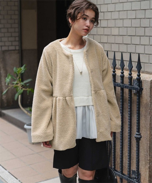 セール】ペプラムギャザーデザインボアアウター（ノーカラーコート