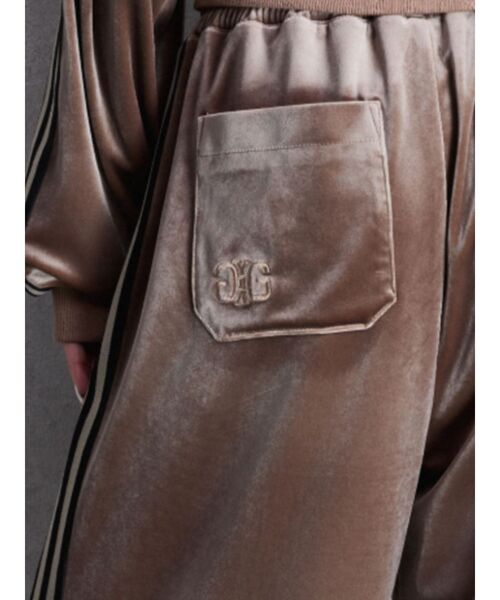 GYDA(ジェイダ)の「SymmetryGYDAベロアパンツ(その他パンツ・レディース・ブラック/ベージュ・FREE)」の8枚目の写真