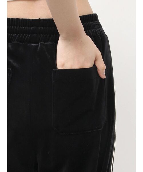 GYDA(ジェイダ)の「SymmetryGYDAベロアパンツ(その他パンツ・レディース・ブラック/ベージュ・FREE)」の12枚目の写真