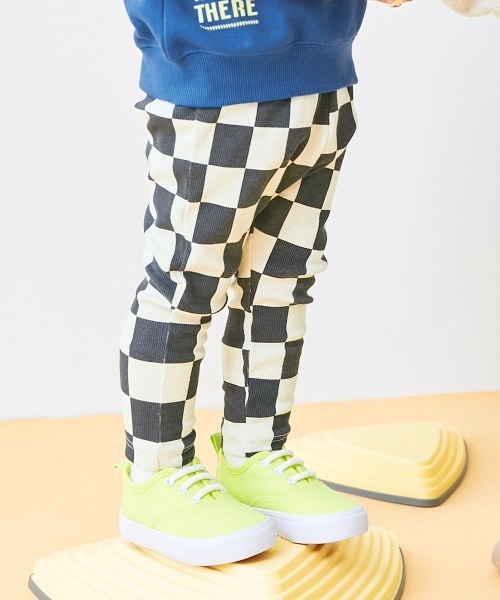 devirock（デビロック）の「【EN-JOY】どっちも前だから1人でお着替え カラフル 無地&総柄 リブパンツ（その他パンツ・キッズ・グリーン系2/ブルー系2/ブルー系1/ベージュ系2/ベージュ系1/グリーン系1/ベージュ系3/ベージュ系4/ピンク系1/パープル系1/パープル系2/ピンク系2/オレンジ系1/ブラック系1/グレー系2/グレー系3/グレー系1・80ｃｍ/90cm/110cm/100cm/120cm/130cm）」の7枚目の写真