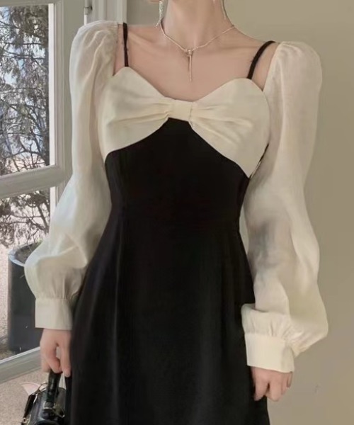 Mejoul（メジュール）の「【2025秋冬新作】【2WAY】オフショルスクエアネックバイカラーリボンワンピース（ワンピース・レディース・ブラック・M/L）」の9枚目の写真