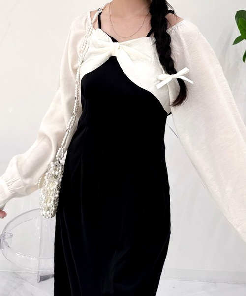 Mejoul（メジュール）の「【2025秋冬新作】【2WAY】オフショルスクエアネックバイカラーリボンワンピース（ワンピース・レディース・ブラック・M/L）」の5枚目の写真