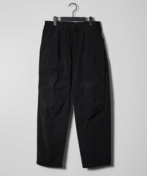 ABAHOUSE（アバハウス）の「【セットアップ対応】TUCK＆DARTS ワッシャーナイロン ワイドテーパードパンツ（その他パンツ・メンズ・ブラック/ベージュ・46/48）」の2枚目の写真