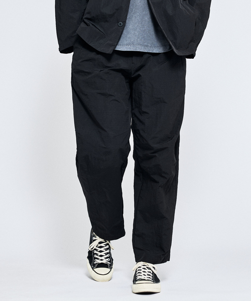 ABAHOUSE（アバハウス）の「【セットアップ対応】TUCK＆DARTS ワッシャーナイロン ワイドテーパードパンツ（その他パンツ・メンズ・ブラック/ベージュ・46/48）」の19枚目の写真