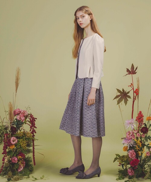 TOCCA(トッカ)の「BUTTERFLY WING ジャケット(ノーカラージャケット・レディース・ブラック系/ベージュ系・0/2/4/6)」の4枚目の写真