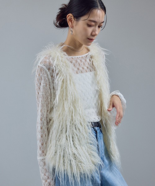 SALON adam et rope'(サロン アダム エ ロペ)の「モヘヤロングシャギーハンドニットベスト(ベスト・レディース・オフホワイト・FREE)」の17枚目の写真