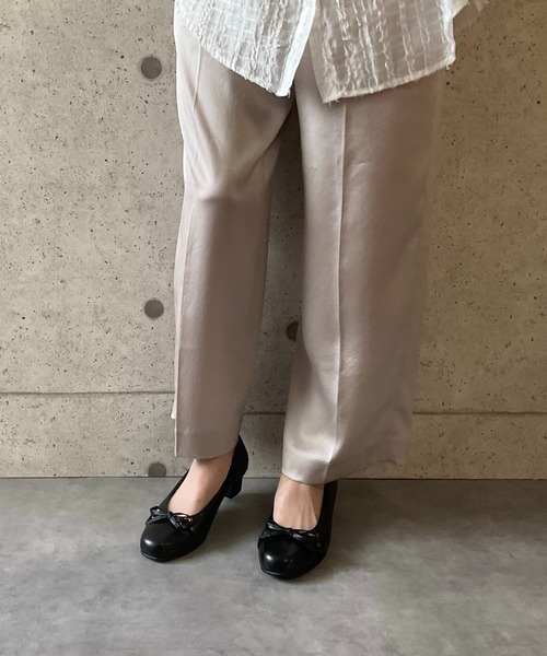 blanc/bleu(ブランブルー)の「【日本製/本革/軽量/防滑ソール】3.5cmヒール リボンパンプス(パンプス・レディース・ブラック/ダークブラウン・23.5cm/24.5cm/23.0cm/24.0cm/22.5cm)」の11枚目の写真