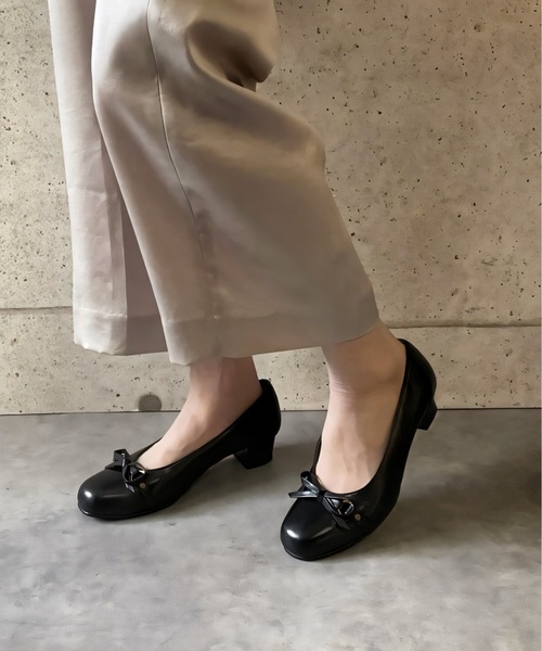 blanc/bleu(ブランブルー)の「【日本製/本革/軽量/防滑ソール】3.5cmヒール リボンパンプス(パンプス・レディース・ブラック/ダークブラウン・23.5cm/24.5cm/23.0cm/24.0cm/22.5cm)」の6枚目の写真