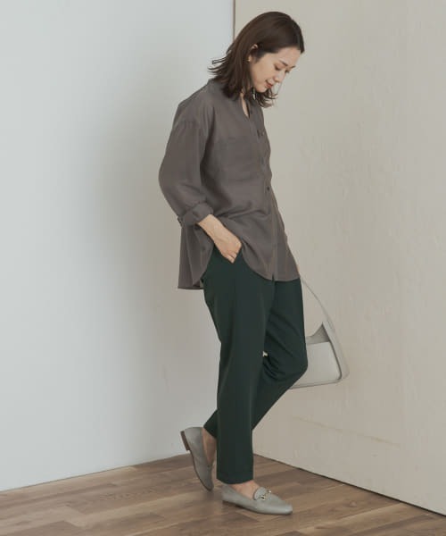 URBAN RESEARCH DOORS(アーバンリサーチドアーズ)の「『3サイズ展開』ストレッチテーパードイージーパンツ(その他パンツ・レディース・グリーン/ブラック/ネイビー・X-SMALL/SMALL/MEDIUM)」の9枚目の写真
