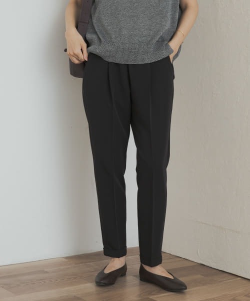 URBAN RESEARCH DOORS(アーバンリサーチドアーズ)の「『3サイズ展開』ストレッチテーパードイージーパンツ(その他パンツ・レディース・グリーン/ブラック/ネイビー・X-SMALL/SMALL/MEDIUM)」の10枚目の写真