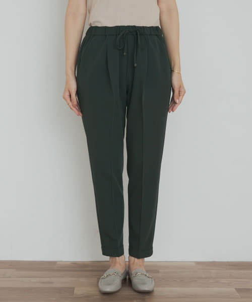 URBAN RESEARCH DOORS(アーバンリサーチドアーズ)の「『3サイズ展開』ストレッチテーパードイージーパンツ(その他パンツ・レディース・グリーン/ブラック/ネイビー・X-SMALL/SMALL/MEDIUM)」の22枚目の写真