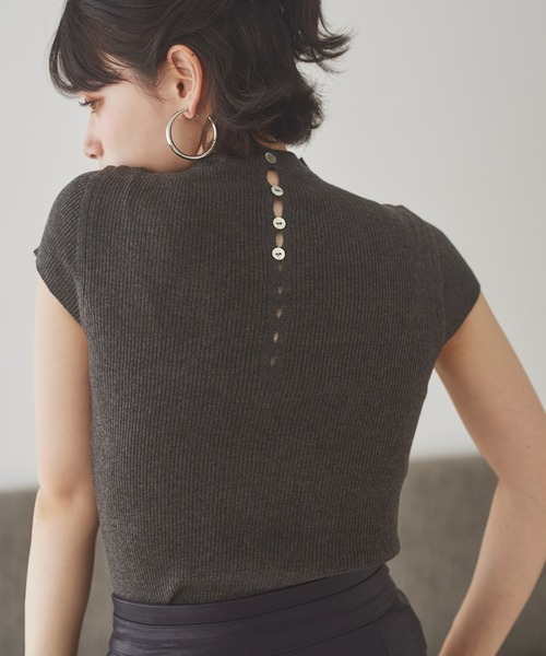 LAULEN(ローレン)の「2way front button lib knit /2wayフロントボタンリブニット(ニット/セーター・レディース・オートミール/ブラウン/チャコールグレー/ブラック・FREE)」の1枚目の写真