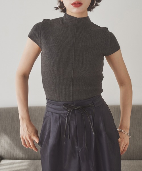 LAULEN(ローレン)の「2way front button lib knit /2wayフロントボタンリブニット(ニット/セーター・レディース・オートミール/ブラウン/チャコールグレー/ブラック・FREE)」の5枚目の写真