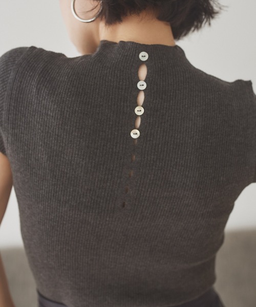 LAULEN(ローレン)の「2way front button lib knit /2wayフロントボタンリブニット(ニット/セーター・レディース・オートミール/ブラウン/チャコールグレー/ブラック・FREE)」の8枚目の写真