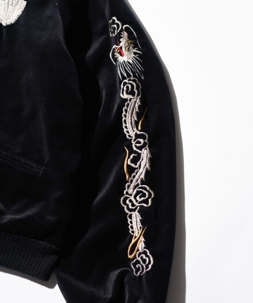 THRIFTY LOOK（スリフティールック）の「THRIFTY LOOK / スリフティー