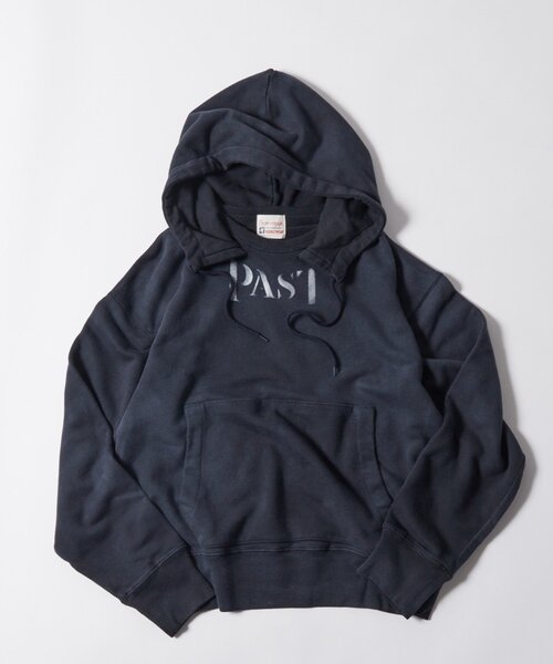 WHO'S WHO gallery（フーズフーギャラリー）の「FromVintage PAST後付けフーディー（パーカー・メンズ・ホワイト/ネイビー・MEDIUM/LARGE）」の2枚目の写真