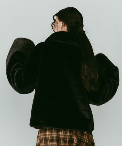 Knuth Marf（クヌースマーフ）の「【Knuth Marf】point collar fur coat/brown /ファーコート（その他アウター・レディース・ブラウン/ブラック・FREE）」の11枚目の写真