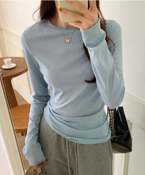 Teem Store(チームストア)の「【7色展開/カラバリ豊富】ベーシックカラースラブシアーロンT レイヤード 重ね着(Tシャツ/カットソー・レディース・イエロー/チャコール/ホワイト/サックスブルー/ブラック/ピンク/グレー・M/L)」の5枚目の写真