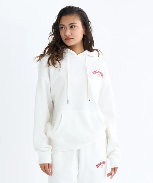 BILLABONG(ビラボン)の「BILLABONG レディース MESSAGE ARCH LOOSE P パーカー 【LOOSE FIT】【2025年秋冬モデル】/ビラボンセットアップ対応バックプリントルーズフィットプルオーバーパーカー・フーディー(パーカー・レディース・ホワイト/オフホワイト/グレー・MEDIUM/LARGE)」の4枚目の写真