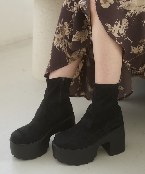 Ambre Neige(アンブルネージュ)の「platform stretch short boots / アツゾコストレッチショートブーツ(ブーツ・レディース・ブラック/ダークブラウン/ブラック系その他/アイボリー・LARGE/MEDIUM)」の3枚目の写真